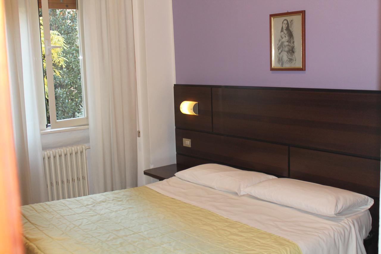 Hotel Catalani E Madrid Milaan Buitenkant foto