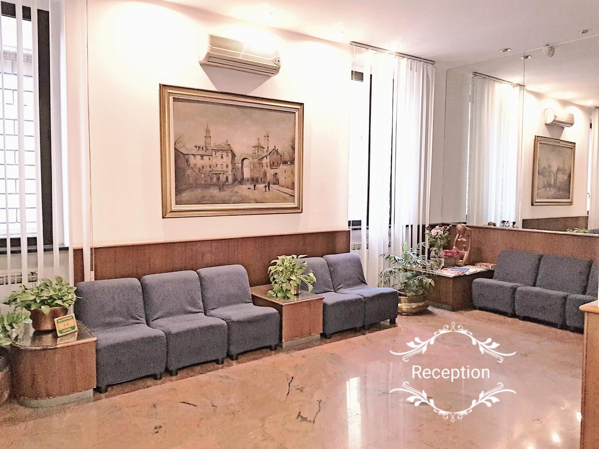 Hotel Catalani E Madrid Milaan Buitenkant foto