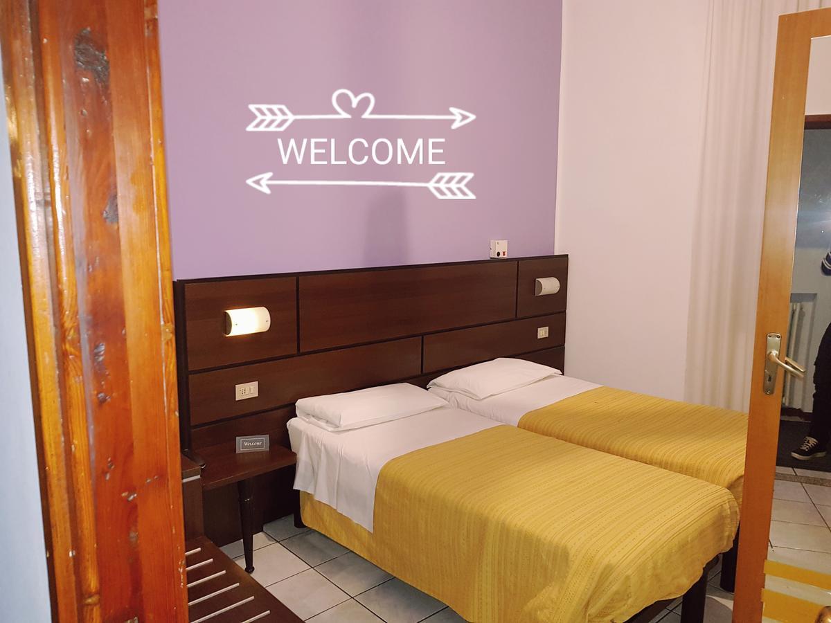 Hotel Catalani E Madrid Milaan Buitenkant foto