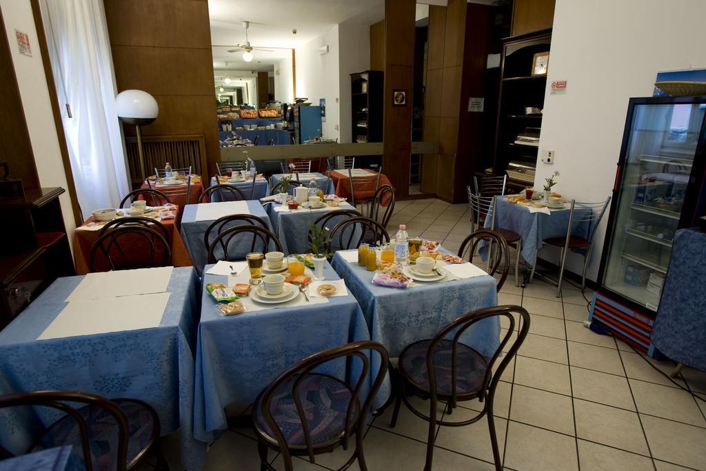 Hotel Catalani E Madrid Milaan Buitenkant foto
