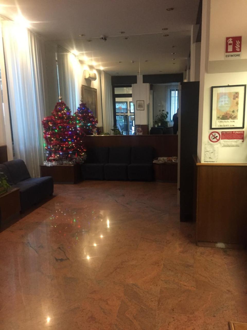 Hotel Catalani E Madrid Milaan Buitenkant foto